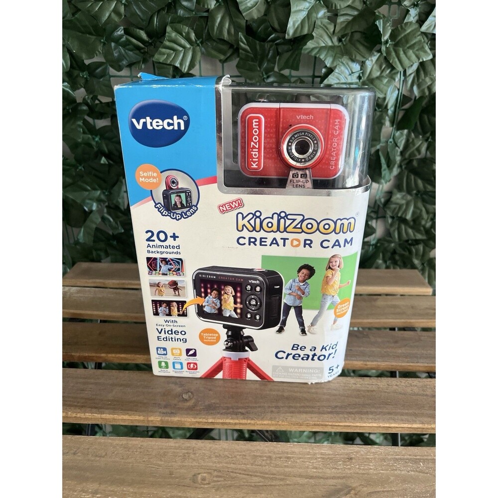 NWT Vtech KidiZoom Creator Camera With 5” Selfie Stick / Tripod